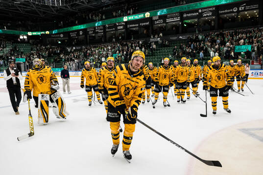 Skellefteås Pär Lindholm jublar