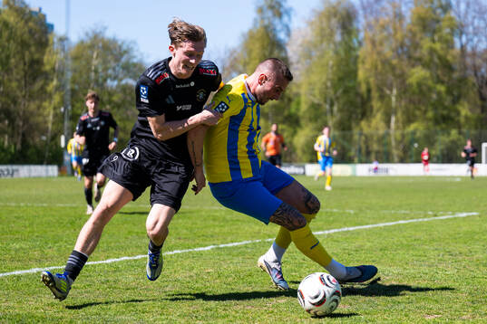 Bläddra bland fler bilder av Fotboll, Ettan södra, herr, Eskilsminne - Ängelholm