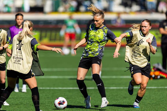 Stine Sandbech and Pernille Sanvig of Häcken