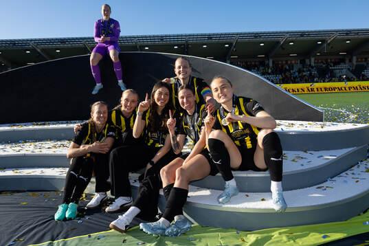 Players of Häcken celebrates