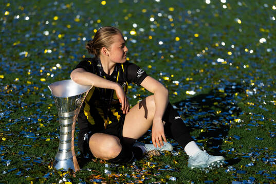 Paulina Nyström of Häcken poses with the trophy