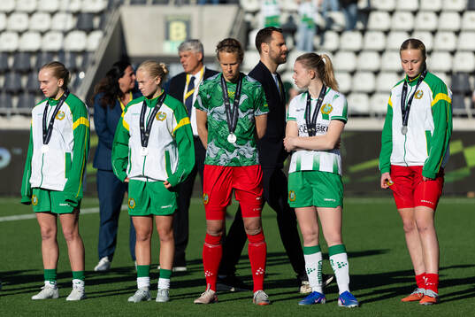 Players of of Hammarby look dejected