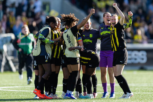Players of Häcken celebrate