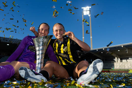 Goalkeeper Fanney Inga Birkisdottir and Pernille Sanvig of