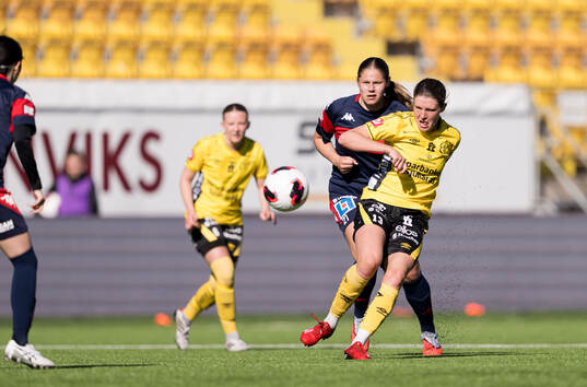Linköpings Emma Bulow och Elfsborgs Tove Lorén