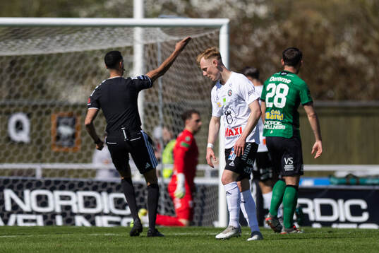 Örebros Christopher Redenstrand deppar