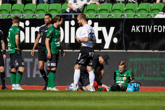 Varbergs Emil Hellman har ont