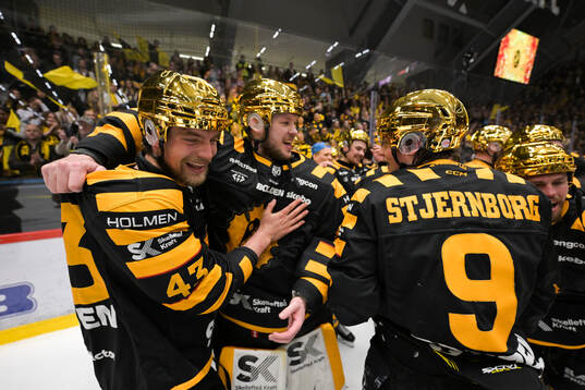 Skellefteås Max Krogdahl jublar