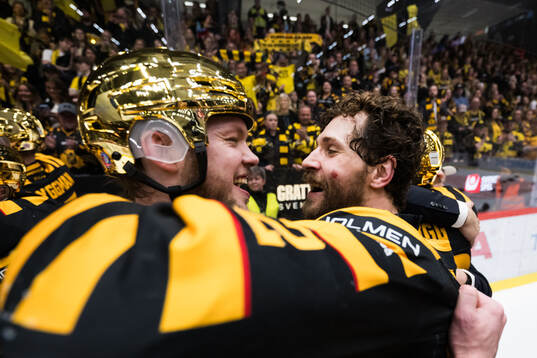 Skellefteås Arvid Lundberg jublar