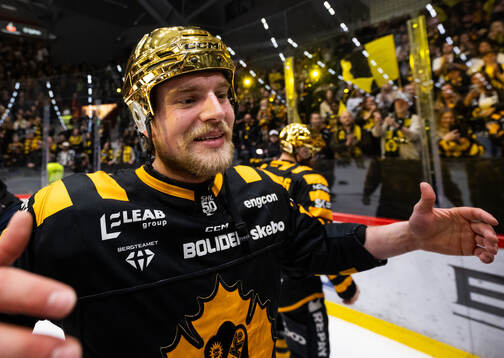 Skellefteås Max Krogdahl jublar