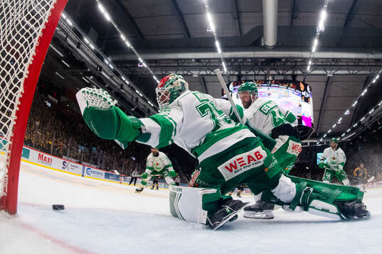 Skellefteås Oliver Okuliar ej i bild gör 5-2 förbi