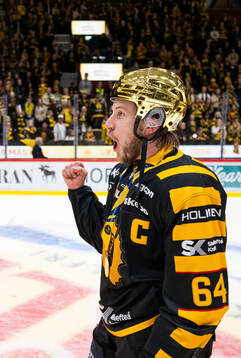 Skellefteås Jonathan Pudas jublar