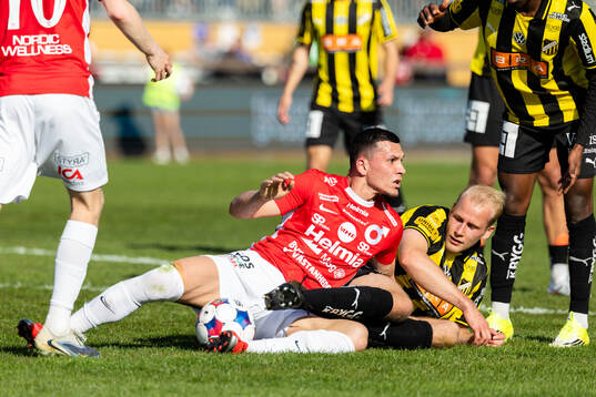 Degerfors Arman Taranis och Häckens Harry Hilvenius