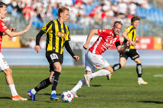 Häckens Julius Lindberg  och Degerfors Daniel Sundgren