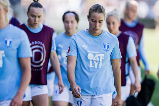 Malmö FFs Courtney Nevin deppar