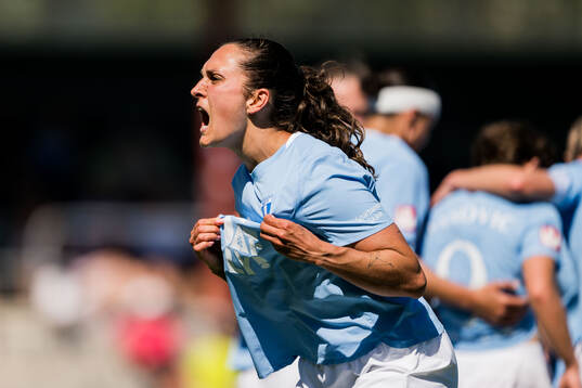 Malmö FFs Isabella D'Aquila jublar