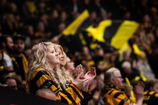 Skellefteås supportrar jublar