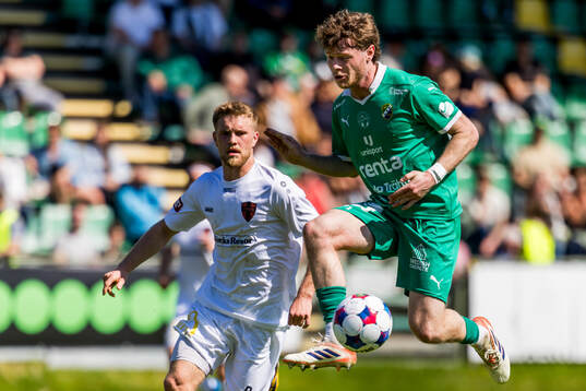 Bläddra bland fler bilder av Fotboll, Superettan, Ljungskile - Nordic United