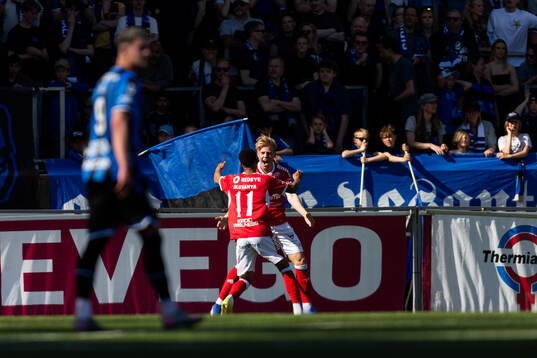 Kalmars Charlie Rosenqvist jublar