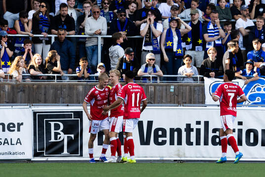 Kalmars Rony Jansson jublar