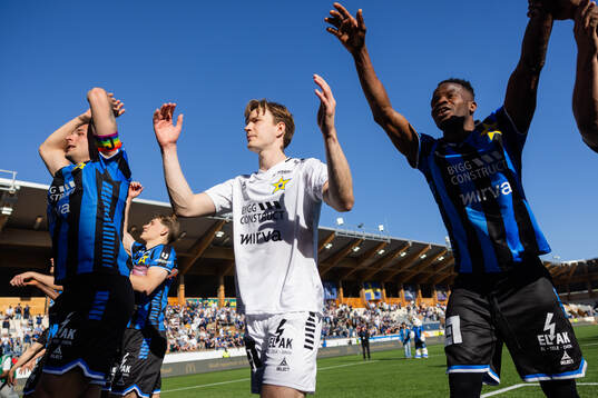 Sirius Henrik Rönnlöf Castegren, målvakt David Celic och