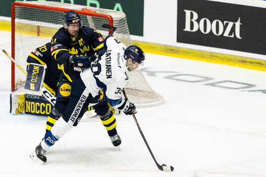 Robert Hägg of Sweden and Valtteri Ojantakanen of Finland