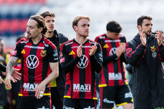 Östersunds Simon Marklund jublar