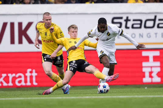Elfsborgs Thomas Isherwood och Ari Sigurpálsson och AIKs