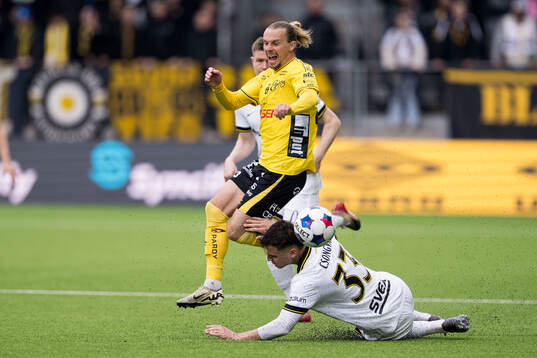 Elfsborgs Niklas Hult och AIKs Áron Csongvai