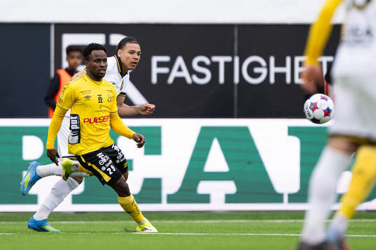 Elfsborgs Momoh Ibrahim Kamara och AIKs Kevin Filling
