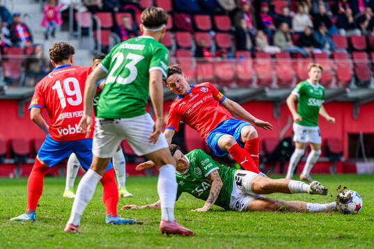 Brages Tobias Stagaard och Helsingborgs Max Svensson