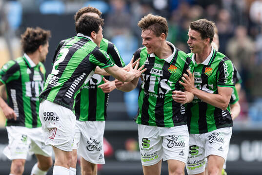 GAIS Max Andersson jublar med Matteo De Brienne och Oskar