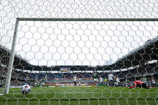 GAIS Oscar Pettersson skjuter 4-0 i mål bakom Örgrytes