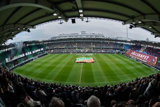GAIS klack och Örgrytes klack med Tifo