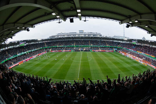 GAIS supportrar jublar
