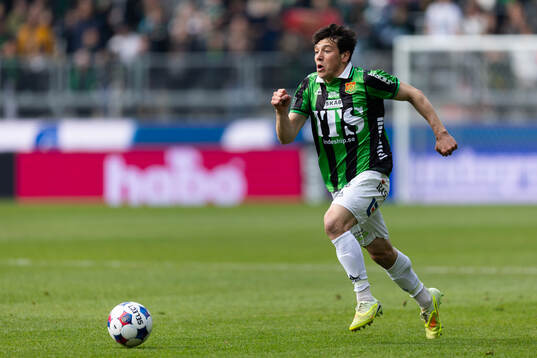GAIS Matteo De Brienne nder fotbollsmatchen i Allsvenskan