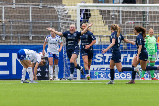 Eskilstuna United DFFs Viivi Ollonqvist jublar