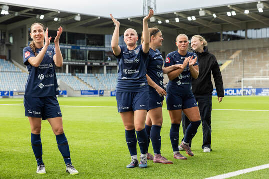 Eskilstuna United DFFs Viivi Ollonqvist jublar med