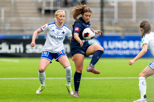 IFK Norrköpings Julia Karlernäs och Eskilstuna United