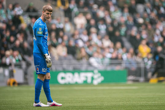 Västerås målvakt Elis Jäger deppar