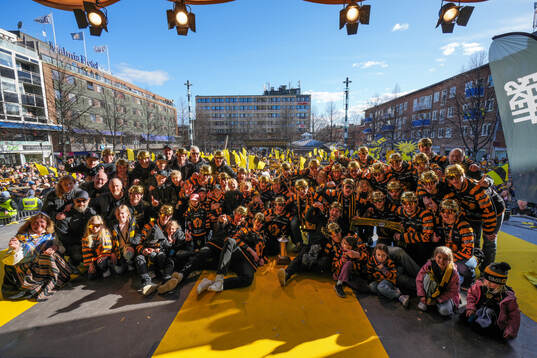 Bläddra bland fler bilder av Ishockey, SHL, Skellefteå, Guldfirande 