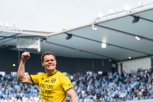 Mjällbys Jacob Bergström jublar