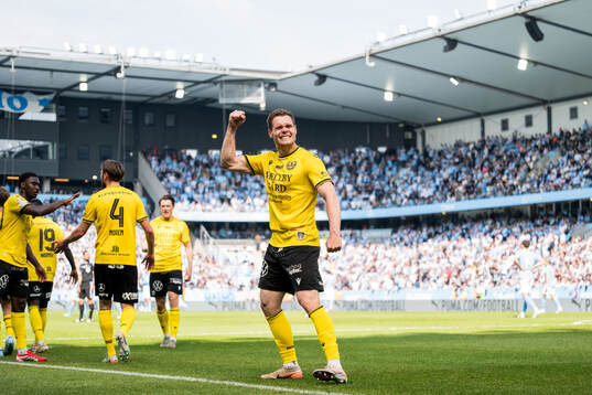 Mjällbys Jacob Bergström jublar