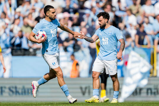 Malmö FFs Andrej Djuric och Sead Haksabanovic jublar