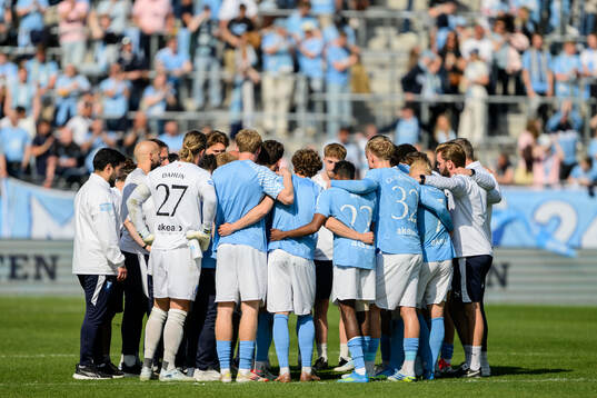Malmö FFs spelare samlas