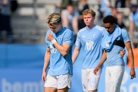Malmö FFs Jens Stryger Larsen deppar