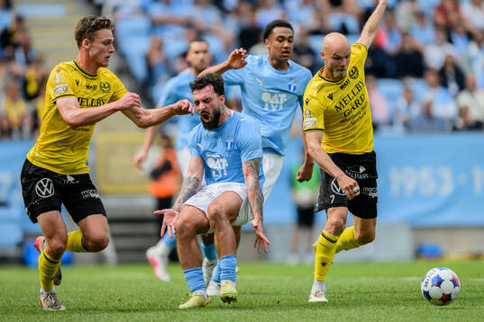 Malmö FFs Sead Haksabanovic reagerar bredvid Theodor