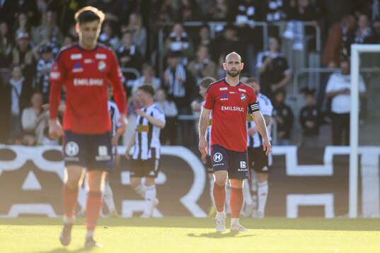 Östers Sebastian Hedlund deppar
