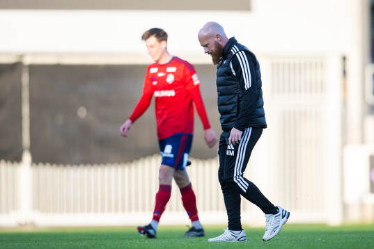 Östers tränare Max Mölder deppar