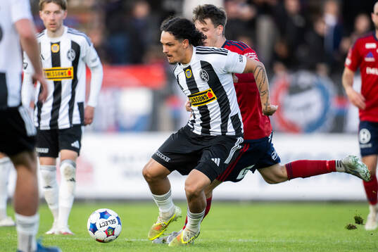 Landskronas André Alvarez Perez och Östers Filip Olsson